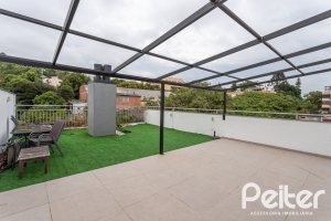 Cobertura à venda com 189m², 3 dormitórios, 1 suíte, 2 vagas, no bairro Tristeza em Porto Alegre