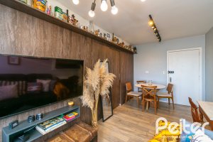 Apartamento à venda com 65m², 2 dormitórios, no bairro Cristal em Porto Alegre