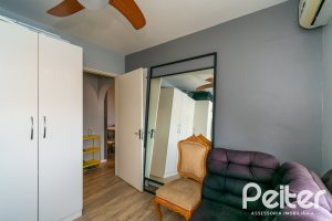 Apartamento à venda com 65m², 2 dormitórios, no bairro Cristal em Porto Alegre