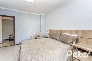 Casa à venda com 272m², 4 dormitórios, 2 suítes, 4 vagas, no bairro Ipanema em Porto Alegre
