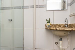 Casa à venda com 272m², 4 dormitórios, 2 suítes, 4 vagas, no bairro Ipanema em Porto Alegre