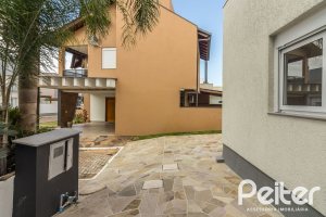 Casa em Condomínio à venda com 108m², 3 dormitórios, 2 suítes, 2 vagas, no bairro Hípica em PORTO ALEGRE