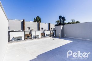 Casa em Condomínio à venda com 293m², 3 dormitórios, 3 suítes, 2 vagas, no bairro Tristeza em Porto Alegre