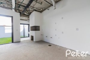 Casa em Condomínio à venda com 293m², 3 dormitórios, 3 suítes, 2 vagas, no bairro Tristeza em Porto Alegre