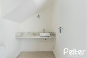 Casa em Condomínio à venda com 293m², 3 dormitórios, 3 suítes, 2 vagas, no bairro Tristeza em Porto Alegre