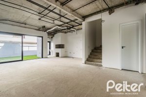 Casa em Condomínio à venda com 293m², 3 dormitórios, 3 suítes, 2 vagas, no bairro Tristeza em Porto Alegre