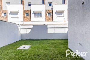 Casa em Condomínio à venda com 293m², 3 dormitórios, 3 suítes, 2 vagas, no bairro Tristeza em Porto Alegre