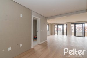 Apartamento à venda com 174m², 3 dormitórios, 3 suítes, 2 vagas, no bairro Tristeza em Porto Alegre