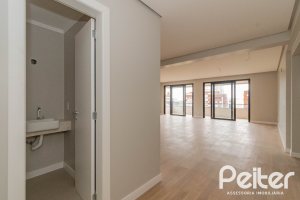 Apartamento à venda com 174m², 3 dormitórios, 3 suítes, 2 vagas, no bairro Tristeza em Porto Alegre