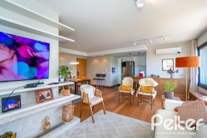 Apartamento à venda com 106m², 3 dormitórios, 1 suíte, 2 vagas, no bairro Tristeza em PORTO ALEGRE