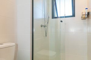 Apartamento à venda com 106m², 3 dormitórios, 1 suíte, 2 vagas, no bairro Tristeza em PORTO ALEGRE