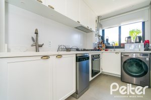 Apartamento à venda com 106m², 3 dormitórios, 1 suíte, 2 vagas, no bairro Tristeza em PORTO ALEGRE