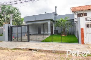 Casa à venda com 206m², 3 dormitórios, 2 suítes, 2 vagas, no bairro Ipanema em Porto Alegre