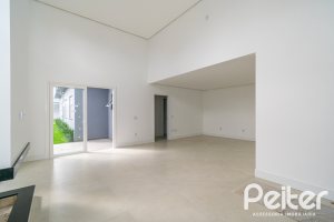 Casa à venda com 206m², 3 dormitórios, 2 suítes, 2 vagas, no bairro Ipanema em Porto Alegre