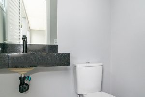 Casa à venda com 206m², 3 dormitórios, 2 suítes, 2 vagas, no bairro Ipanema em Porto Alegre