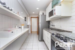 Apartamento à venda com 70m², 2 dormitórios, 1 suíte, no bairro Tristeza em PORTO ALEGRE