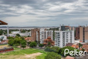 Apartamento à venda com 70m², 2 dormitórios, 1 suíte, no bairro Tristeza em PORTO ALEGRE