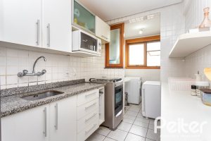 Apartamento à venda com 70m², 2 dormitórios, 1 suíte, no bairro Tristeza em PORTO ALEGRE