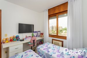 Apartamento à venda com 70m², 2 dormitórios, 1 suíte, no bairro Tristeza em PORTO ALEGRE