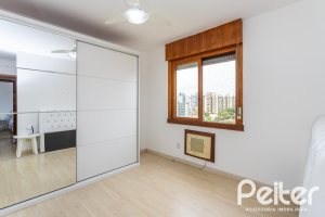 Apartamento à venda com 70m², 2 dormitórios, 1 suíte, no bairro Tristeza em PORTO ALEGRE