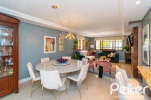 Casa em Condomínio à venda com 194m², 3 dormitórios, 1 suíte, 3 vagas, no bairro Tristeza em Porto Alegre