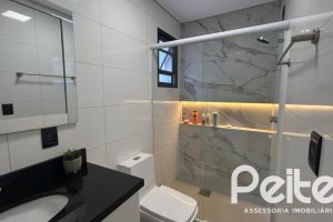 Casa em Condomínio à venda com 300m², 3 dormitórios, 3 suítes, 4 vagas, no bairro Ipanema em PORTO ALEGRE