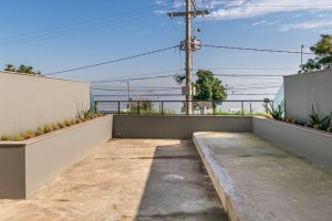 Apartamento Garden à venda com 248m², 2 dormitórios, 2 suítes, 4 vagas, no bairro Cristal em Porto Alegre