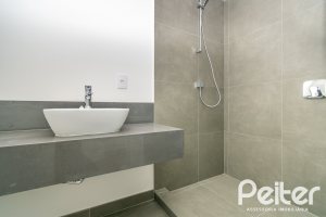 Apartamento Garden à venda com 248m², 2 dormitórios, 2 suítes, 4 vagas, no bairro Cristal em Porto Alegre