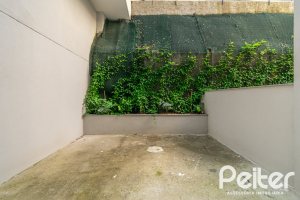 Apartamento Garden à venda com 248m², 2 dormitórios, 2 suítes, 4 vagas, no bairro Cristal em Porto Alegre