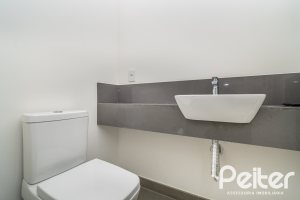 Apartamento Garden à venda com 248m², 2 dormitórios, 2 suítes, 4 vagas, no bairro Cristal em Porto Alegre