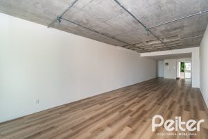 Apartamento Garden à venda com 248m², 2 dormitórios, 2 suítes, 4 vagas, no bairro Cristal em Porto Alegre