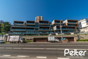 Apartamento Garden à venda com 248m², 2 dormitórios, 2 suítes, 4 vagas, no bairro Cristal em Porto Alegre