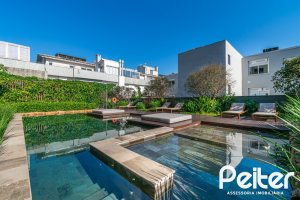 Apartamento Garden à venda com 248m², 2 dormitórios, 2 suítes, 4 vagas, no bairro Cristal em Porto Alegre