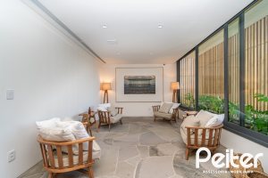 Apartamento Garden à venda com 248m², 2 dormitórios, 2 suítes, 4 vagas, no bairro Cristal em Porto Alegre