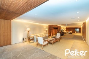 Apartamento Garden à venda com 248m², 2 dormitórios, 2 suítes, 4 vagas, no bairro Cristal em Porto Alegre