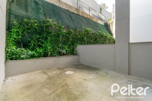 Apartamento Garden à venda com 248m², 2 dormitórios, 2 suítes, 4 vagas, no bairro Cristal em Porto Alegre