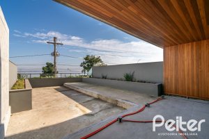 Apartamento Garden à venda com 248m², 2 dormitórios, 2 suítes, 4 vagas, no bairro Cristal em Porto Alegre