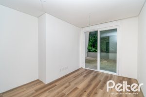 Apartamento Garden à venda com 248m², 2 dormitórios, 2 suítes, 4 vagas, no bairro Cristal em Porto Alegre