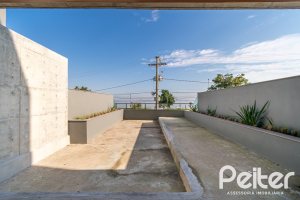 Apartamento Garden à venda com 248m², 2 dormitórios, 2 suítes, 4 vagas, no bairro Cristal em Porto Alegre