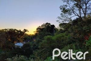 Terreno à venda com 266m², no bairro Sétimo Céu em Porto Alegre