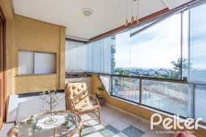 Apartamento à venda com 109m², 3 dormitórios, 1 suíte, 2 vagas, no bairro Tristeza em PORTO ALEGRE
