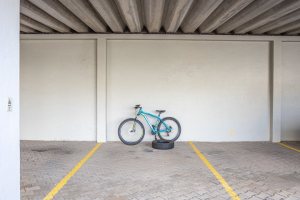 Apartamento à venda com 109m², 3 dormitórios, 1 suíte, 2 vagas, no bairro Tristeza em PORTO ALEGRE