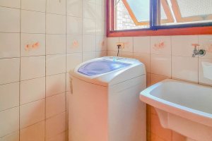 Apartamento à venda com 47m², 1 dormitório, 1 vaga, no bairro Tristeza em Porto Alegre