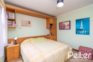 Casa em Condomínio à venda com 229m², 4 dormitórios, 1 suíte, 4 vagas, no bairro Terra Ville em PORTO ALEGRE