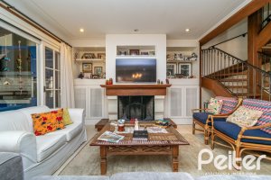 Casa em Condomínio à venda com 229m², 4 dormitórios, 1 suíte, 4 vagas, no bairro Terra Ville em PORTO ALEGRE