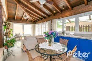 Casa em Condomínio à venda com 229m², 4 dormitórios, 1 suíte, 4 vagas, no bairro Terra Ville em PORTO ALEGRE