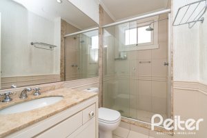 Casa em Condomínio à venda com 229m², 4 dormitórios, 1 suíte, 4 vagas, no bairro Terra Ville em PORTO ALEGRE