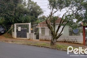 Terreno à venda com 616m², 2 dormitórios, 3 vagas, no bairro Camaquã em Porto Alegre