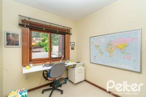 Casa em Condomínio à venda com 133m², 3 dormitórios, 1 suíte, 2 vagas, no bairro Tristeza em Porto Alegre