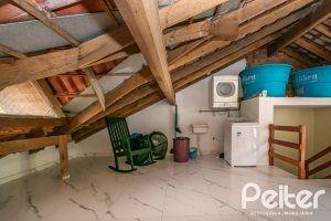 Casa em Condomínio à venda com 133m², 3 dormitórios, 1 suíte, 2 vagas, no bairro Tristeza em Porto Alegre